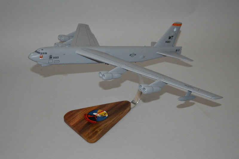 B-52H Stratofortress / Minot AFB Airplane Model
