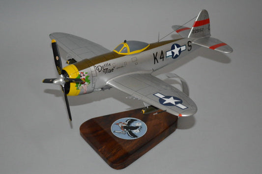 P-47 Thunderbolt / Dottie Mae Airplane Model