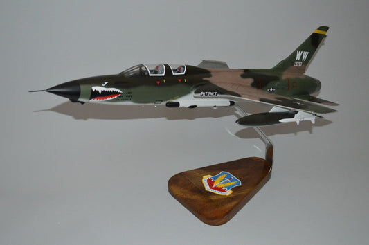 F-105G Wild Weasel USAF / Clear Canopy Airplane Model