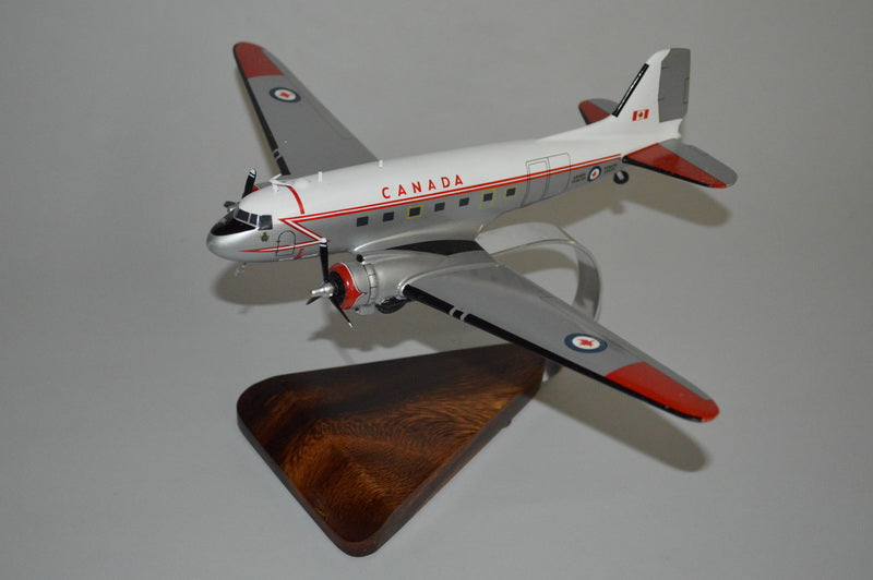 DC-3 / CC-129 Canadian Armed Forces Airplane Model