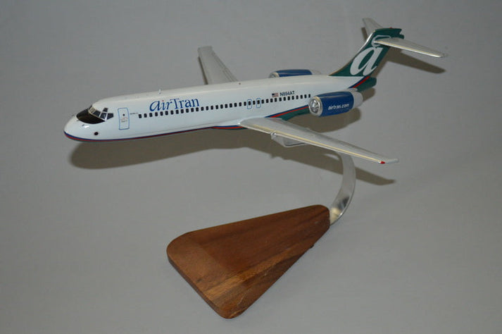 Boeing 717 / Air Tran Airplane Model – MAM - Scalecraft