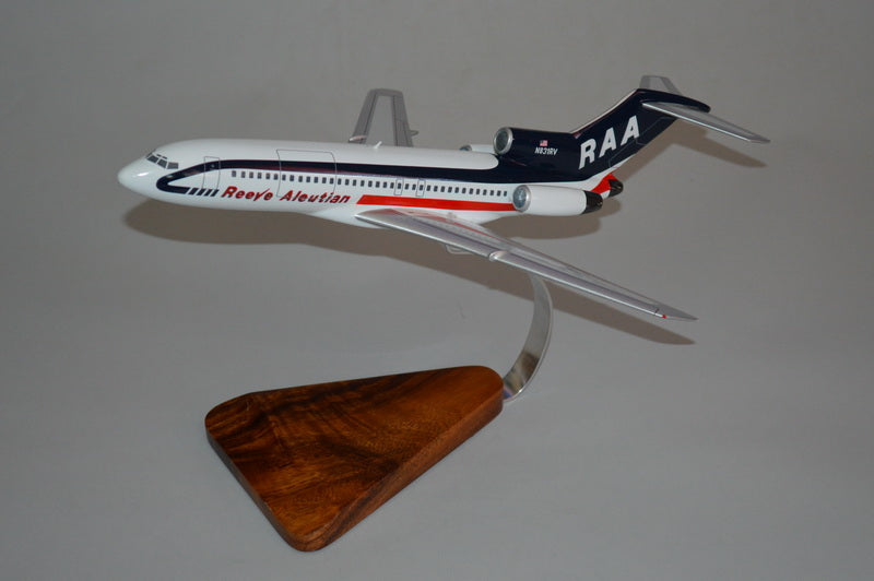 airplane model of Reeve B727