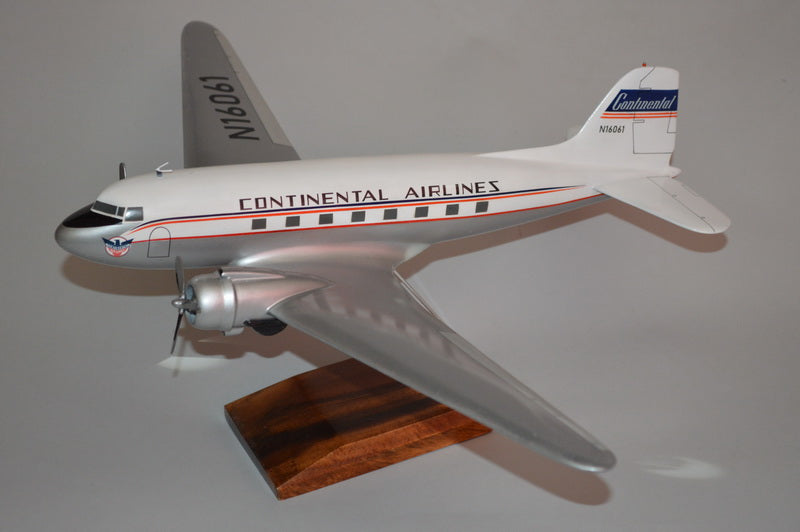 Douglas DC-3 / Continental Airplane Model