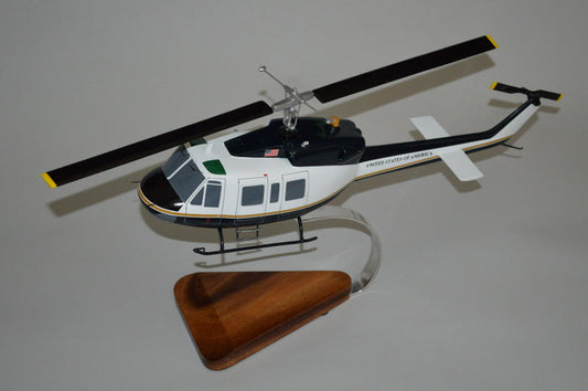 VH-1N / HMX-1 Airplane Model