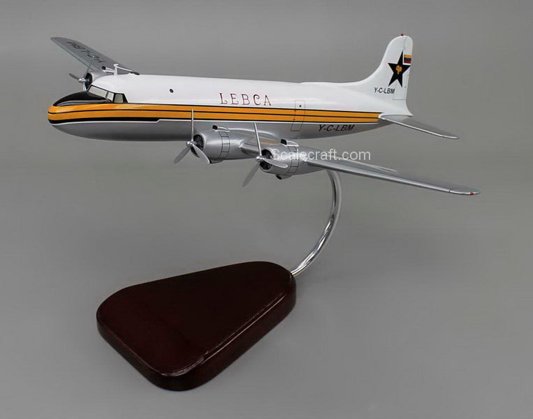 DC-4 / LEBCA Airplane Model